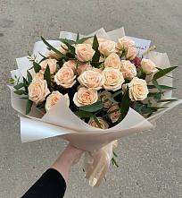 Букет Кремовые розы Латте в Горячем Ключе