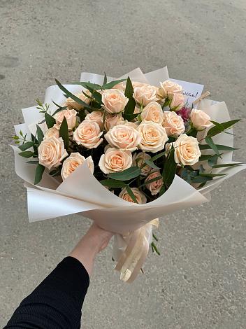Букет Кремовые розы Латте в Горячем Ключе